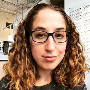 Meet your Posher, Roxanne